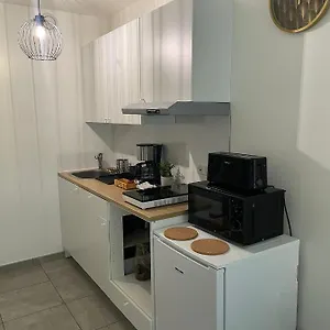https://grand-studio-neuf-apartment.fr-paris.fr